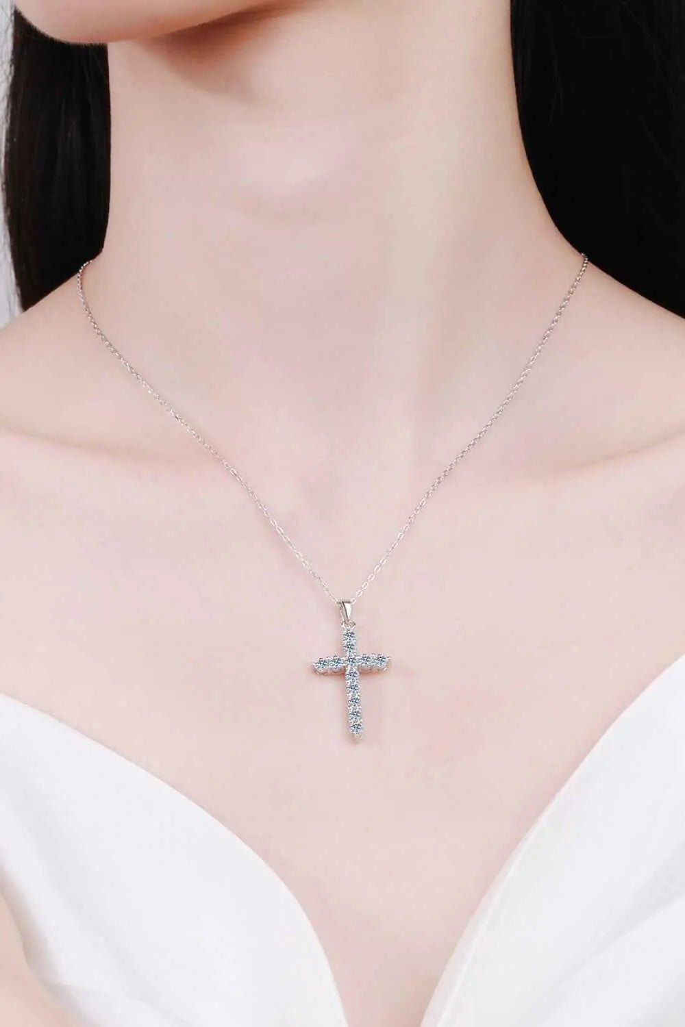 Moissanite Cross Pendant Chain Necklace - SmileBen