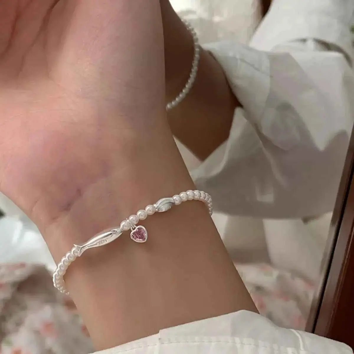 Pearl Fish Bracelet with Heart Charm - SmileBen