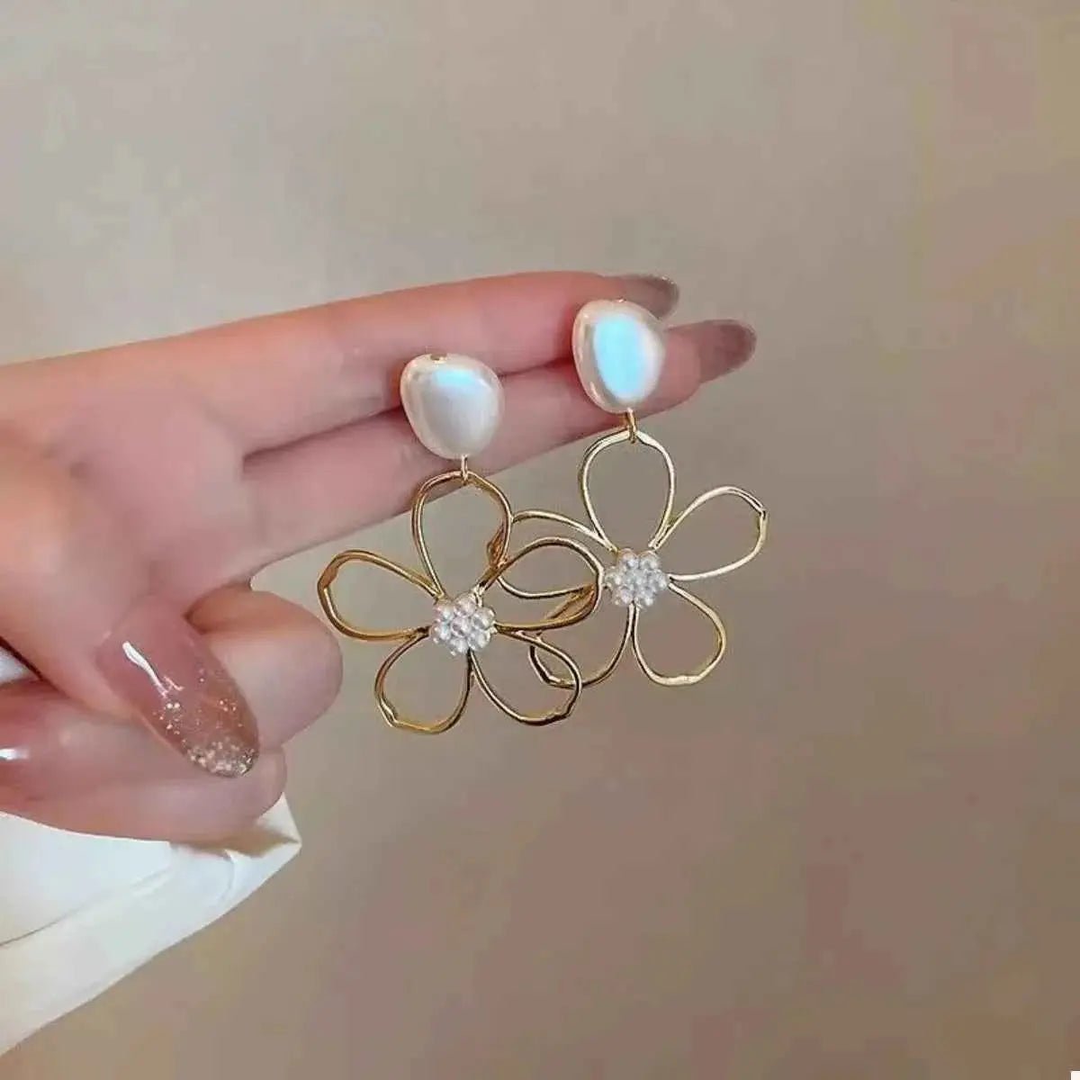 Pearl & Floral Drop Earrings - SmileBen