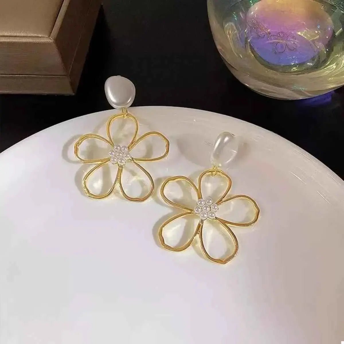 Pearl & Floral Drop Earrings - SmileBen