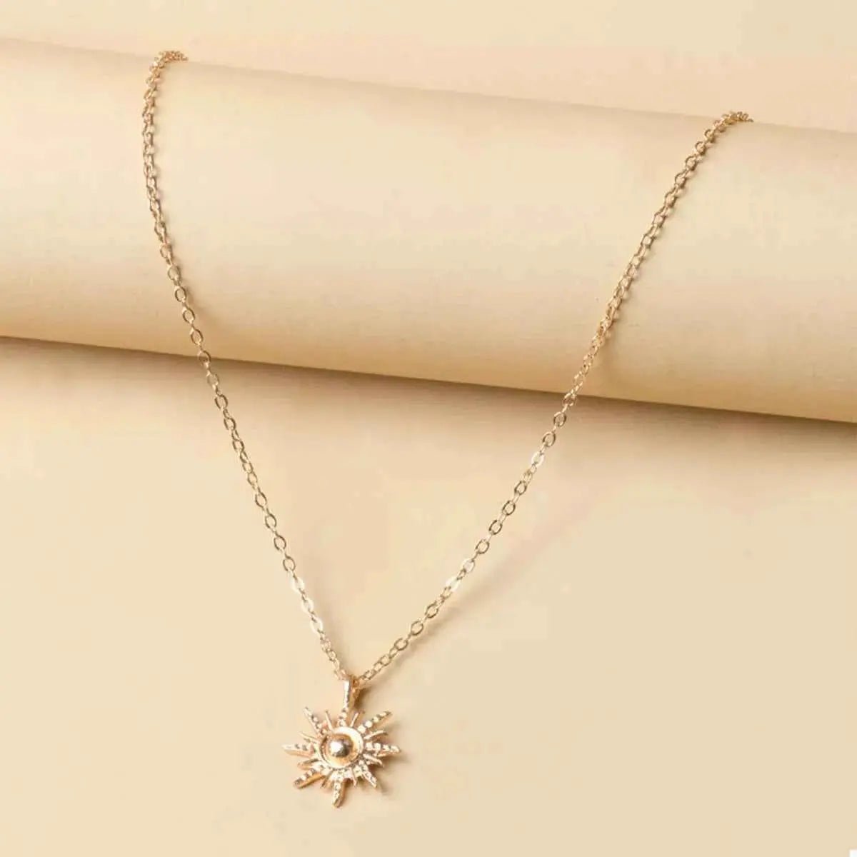 Sunburst Pendant Necklace - SmileBen